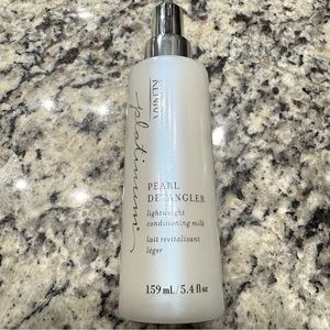 Kendra Platinum Pearl Detangler